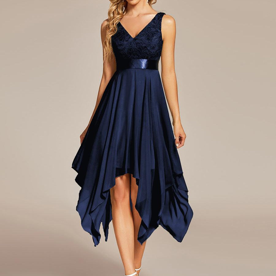 ever COSTA|Robe demoiselle d'honneur irrégulière en dentelle en mousseline avec col en V pour femme
